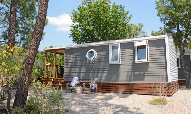 Mobil home climatisé Louisiane 2 chambres camping charlemagne grimaud var