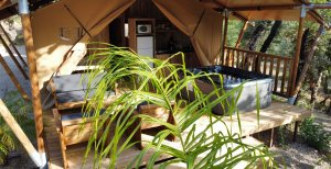 Eco-lodge 2 chambres jaccuzi camping charlemagne grimaud var